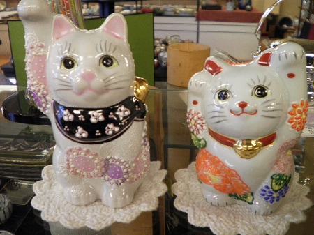 九谷焼　招き猫二匹